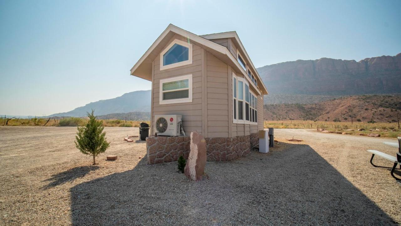 Funstays Glamping Tiny House W Large Loft Site 8 Moab Exterior foto