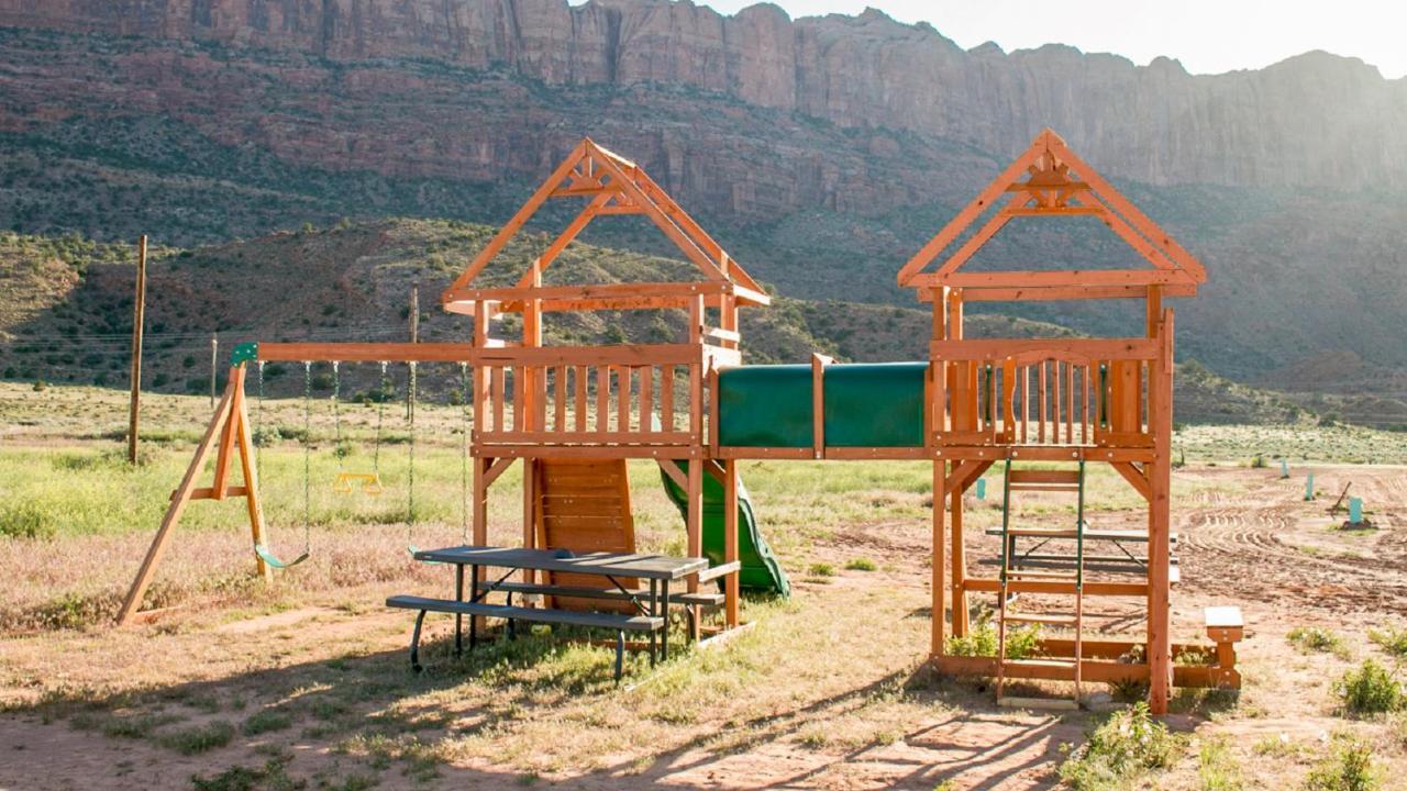 Funstays Glamping Tiny House W Large Loft Site 8 Moab Exterior foto