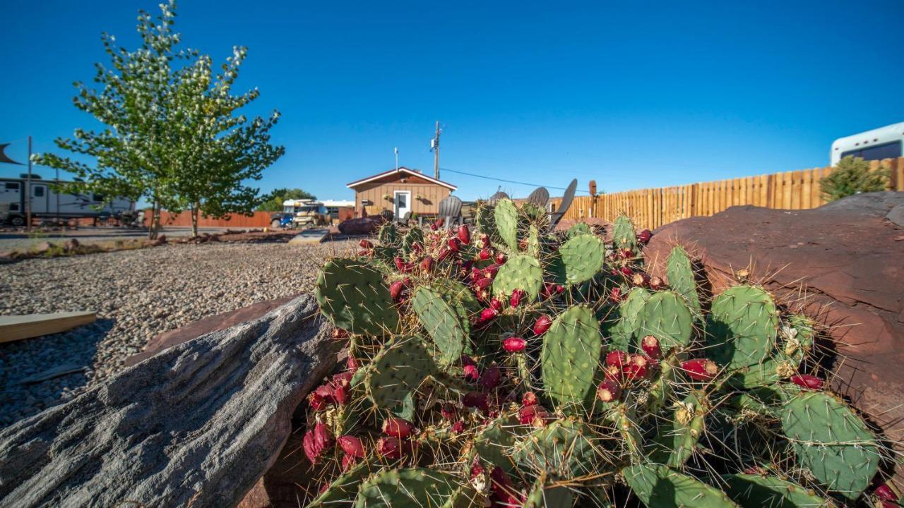 Funstays Glamping Tiny House W Large Loft Site 8 Moab Exterior foto